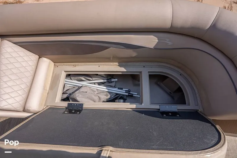 Slide: The Image of Bennington S22 2022 - 16079989