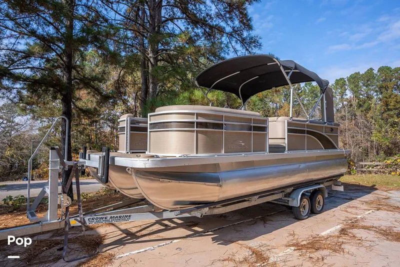 Slide: The Image of Bennington S22 2022 - 16079970