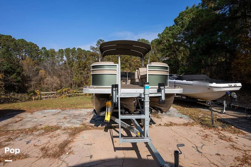 Slide: The Image of Bennington S22 2023 - 16079938