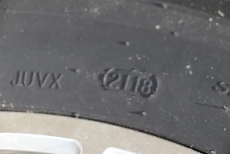 Slide: The Image of Sea Ray 270 Sundeck 2004 - 16179054