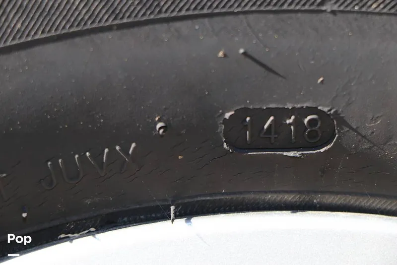 Slide: The Image of Sea Ray 270 Sundeck 2004 - 16179057