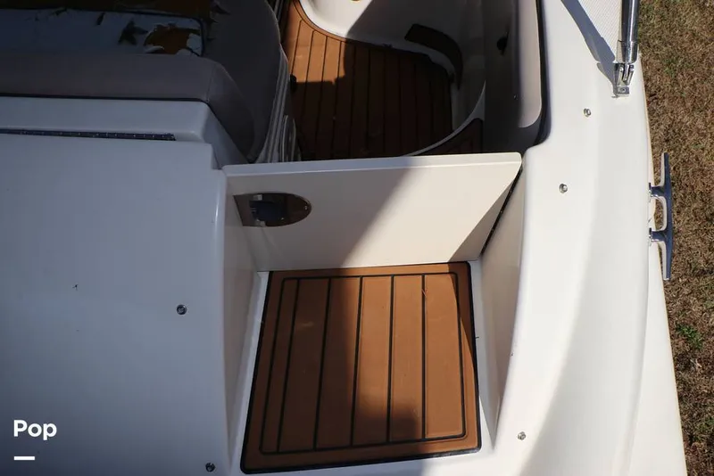 Slide: The Image of Sea Ray 270 Sundeck 2004 - 16179074