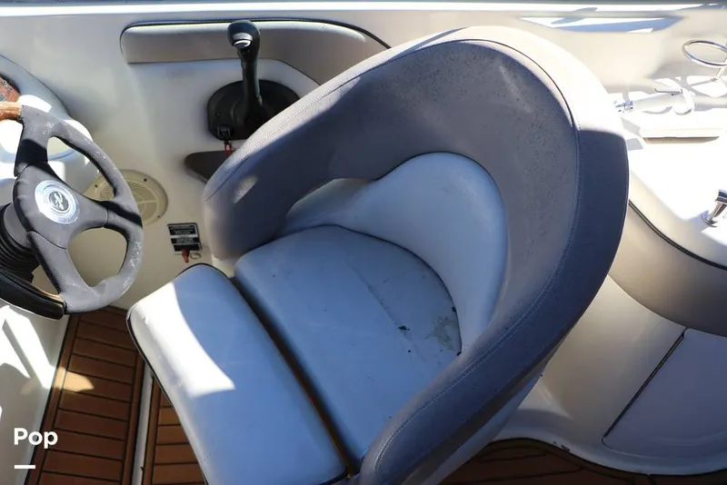 Slide: The Image of Captain's Chair - 16179109