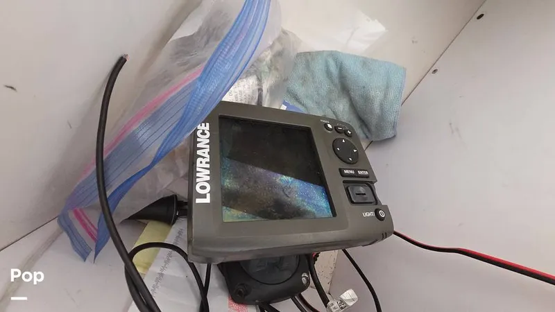 Slide: The Image of GPS / Fishfinder - 16269425