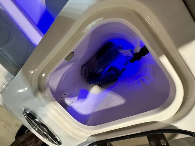 Slide: The Image of Scout 255 Dorado 2023 - 16