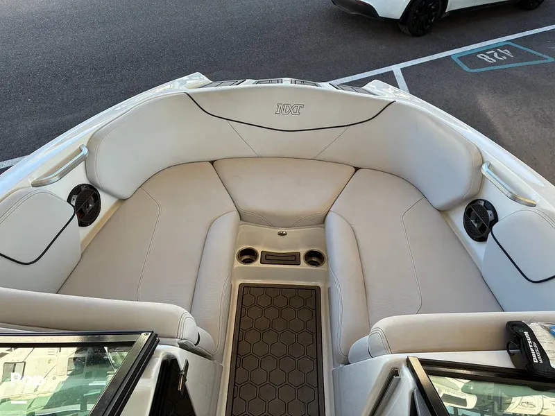 Slide: The Image of Mastercraft NXT22 2019 - 16178007