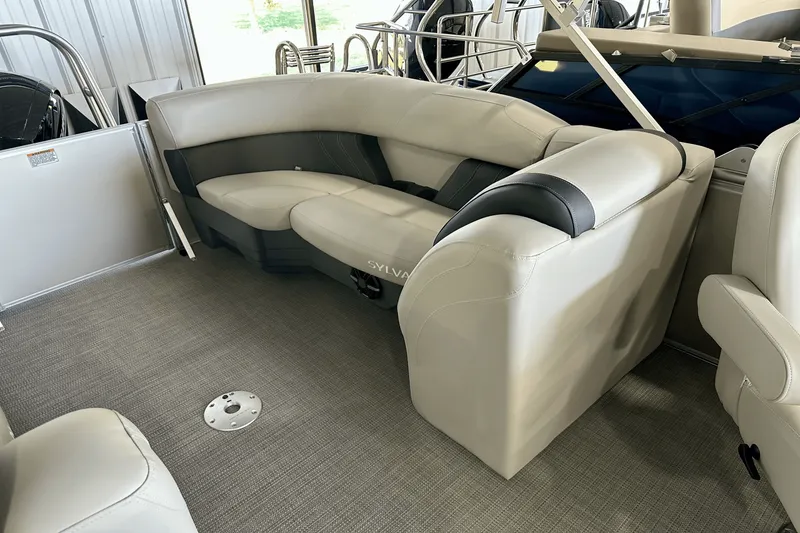 Slide: The Image of Sylvan MIRAGE 8524 2024 - 19