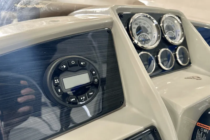 Slide: The Image of Sylvan MIRAGE 8524 2024 - 25