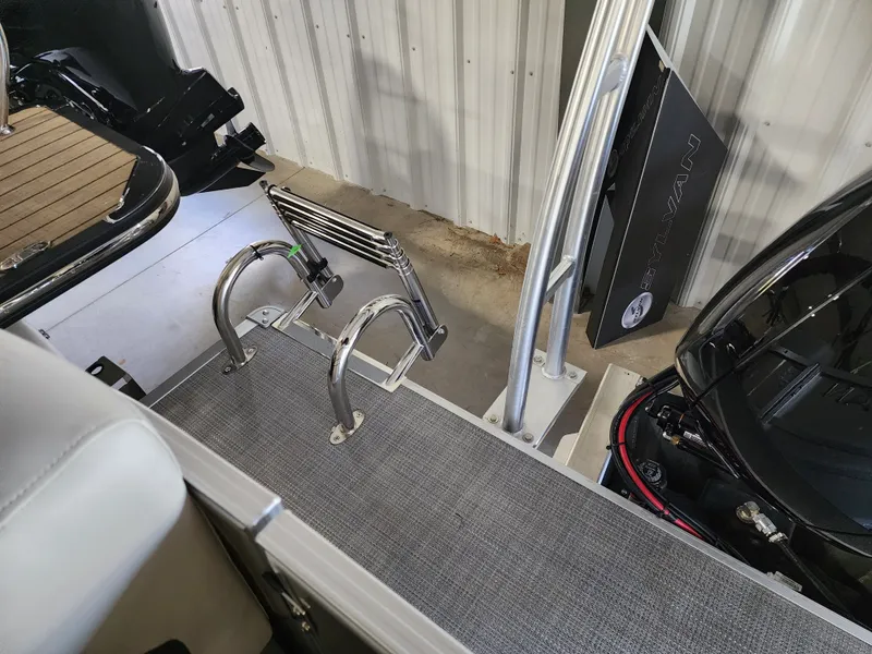 Slide: The Image of Sylvan MIRAGE 8524 2024 - 40