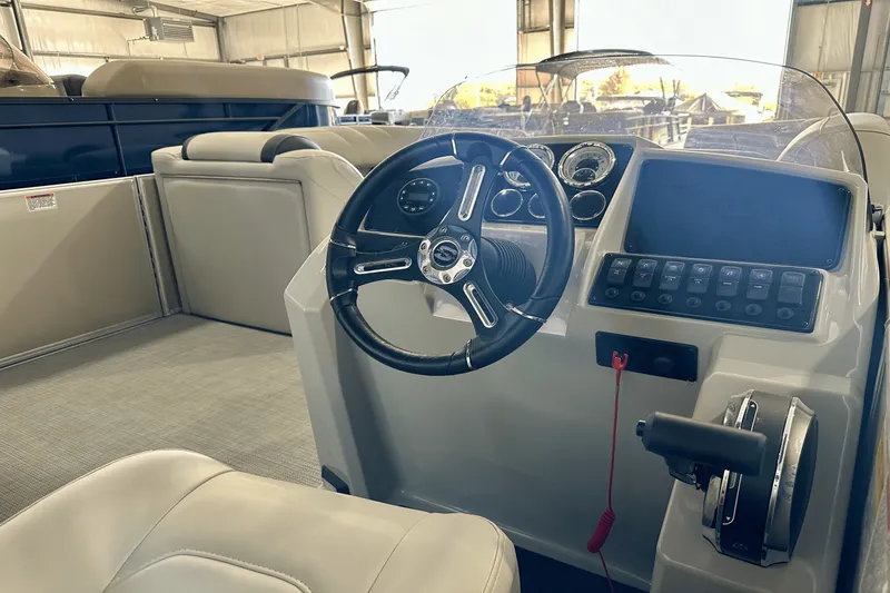 Slide: The Image of Sylvan MIRAGE 8524 2024 - 6