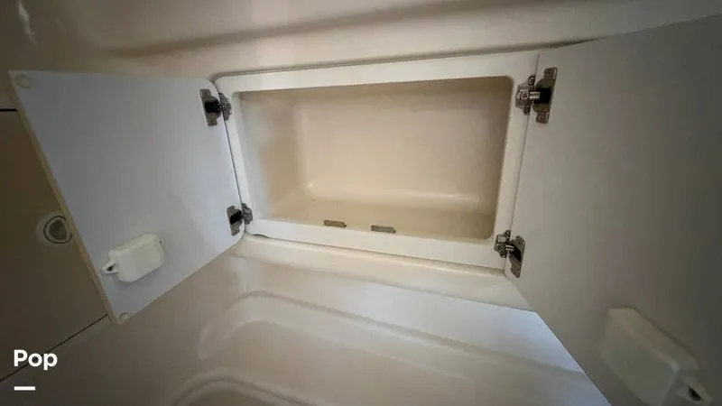 Slide: The Image of Sea Ray 320 Sundancer 2004 - 16108967