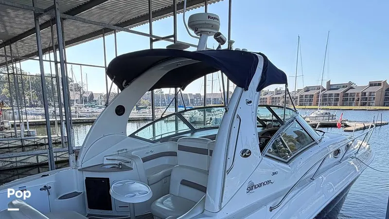 Slide: The Image of Sea Ray 320 Sundancer 2004 - 16108983