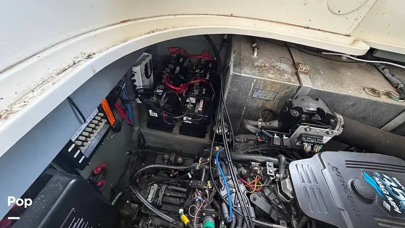 Slide: The Image of Sea Ray 320 Sundancer 2004 - 16300026