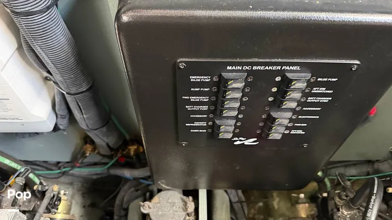 Slide: The Image of Sea Ray 320 Sundancer 2004 - 16300028