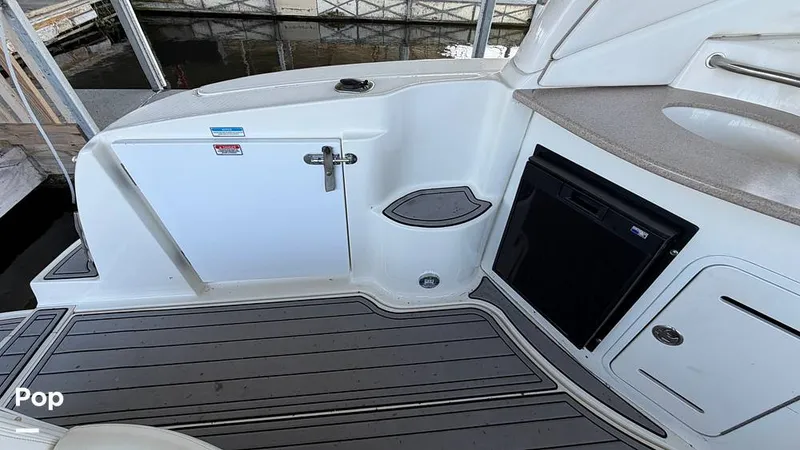 Slide: The Image of Sea Ray 320 Sundancer 2004 - 16108856
