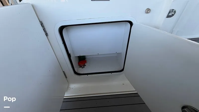 Slide: The Image of Sea Ray 320 Sundancer 2004 - 16108858