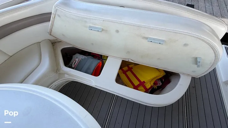 Slide: The Image of Sea Ray 320 Sundancer 2004 - 16108861