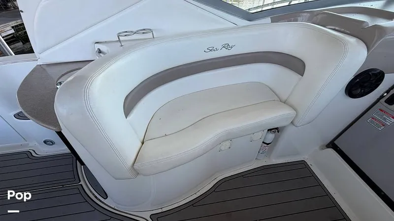 Slide: The Image of Sea Ray 320 Sundancer 2004 - 16108873