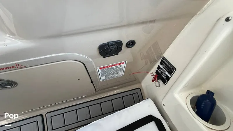 Slide: The Image of Sea Ray 320 Sundancer 2004 - 16108881