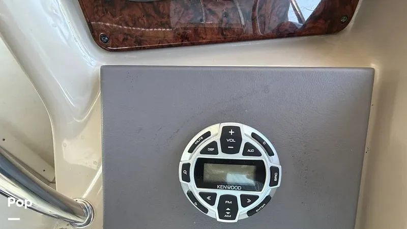 Slide: The Image of Sea Ray 320 Sundancer 2004 - 16108885