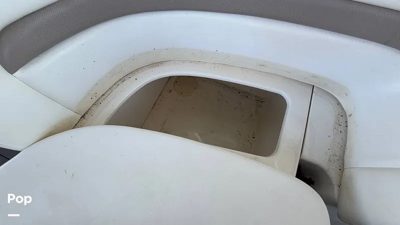 Slide: The Image of Sea Ray 320 Sundancer 2004 - 16108886