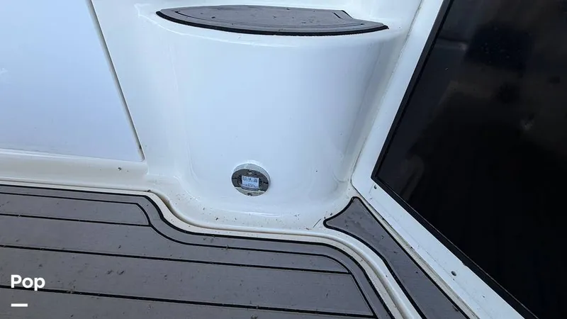 Slide: The Image of Sea Ray 320 Sundancer 2004 - 16108888