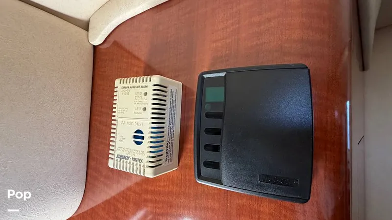 Slide: The Image of Sea Ray 320 Sundancer 2004 - 16108901