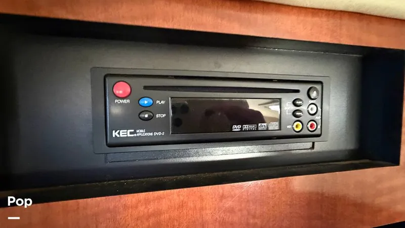 Slide: The Image of Sea Ray 320 Sundancer 2004 - 16108904