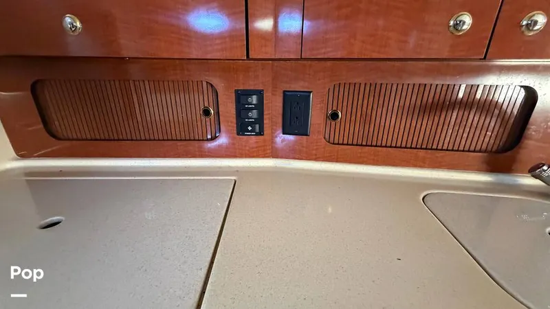 Slide: The Image of Sea Ray 320 Sundancer 2004 - 16108911