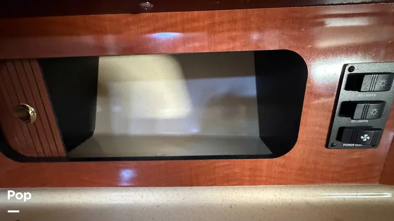 Slide: The Image of Sea Ray 320 Sundancer 2004 - 16108913