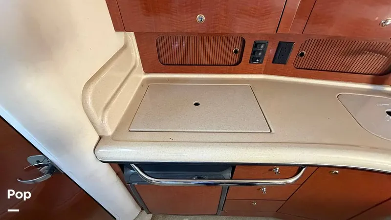 Slide: The Image of Sea Ray 320 Sundancer 2004 - 16108914