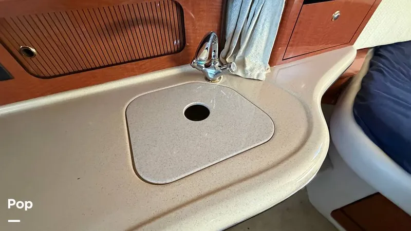 Slide: The Image of Sea Ray 320 Sundancer 2004 - 16108916