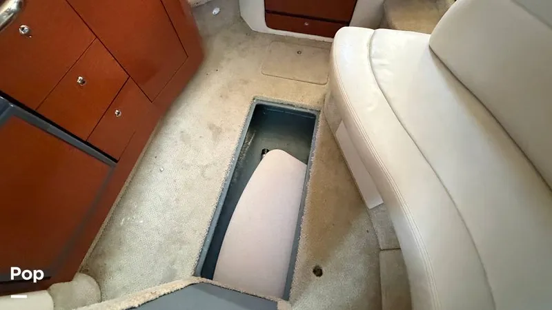 Slide: The Image of Sea Ray 320 Sundancer 2004 - 16108944