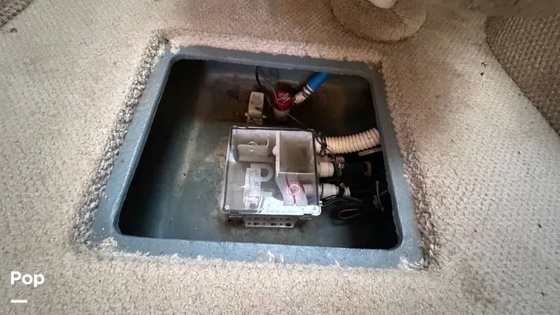 Slide: The Image of Sea Ray 320 Sundancer 2004 - 16108947