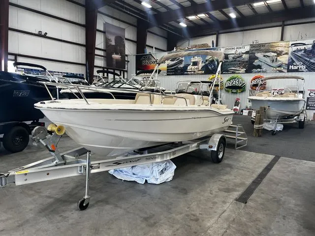 Slide: The Image of Scout 175 Dorado 2024 - 2