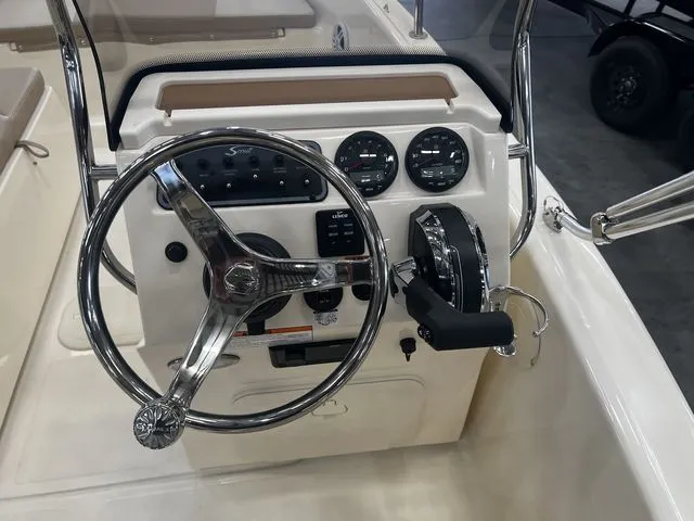 Slide: The Image of Scout 175 Dorado 2024 - 6