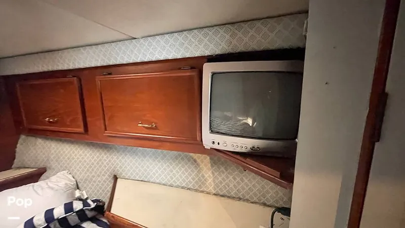 Slide: The Image of V-berth TV And Storage - 16110997