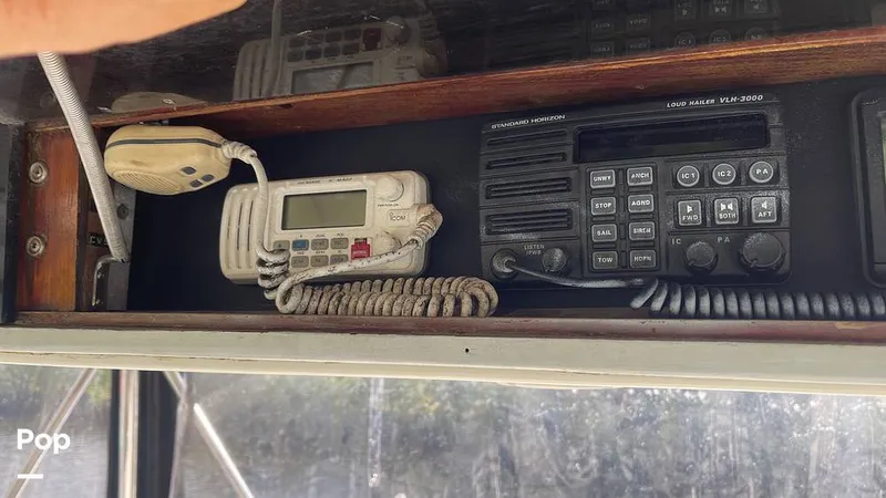 Slide: The Image of VHF And Hailer Units - 16111035