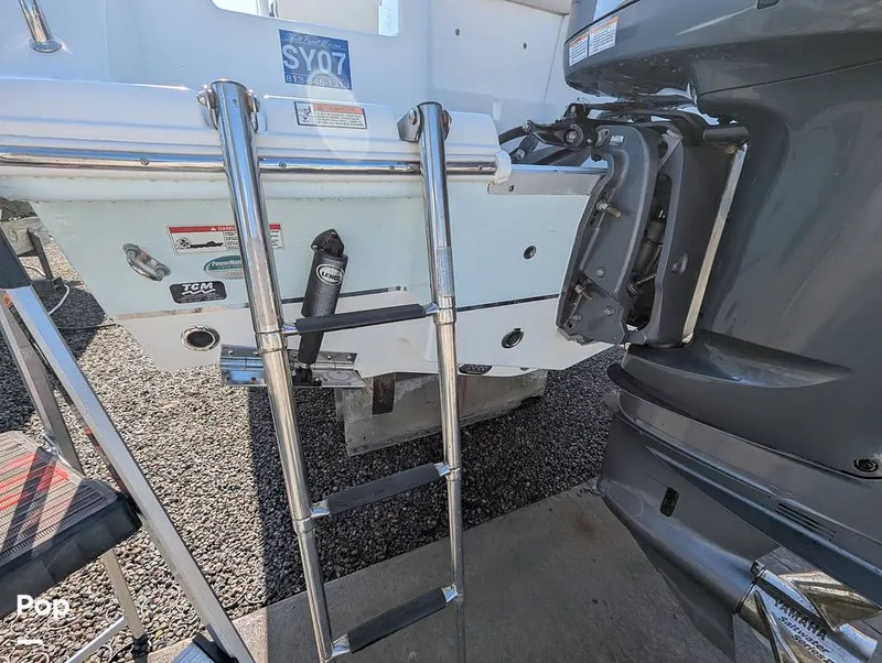 Slide: The Image of Sea Hunt Ultra 239 SE 2020 - 16110718