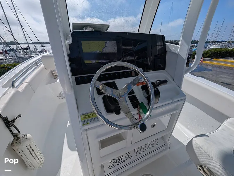 Slide: The Image of Sea Hunt Ultra 239 SE 2020 - 16110556