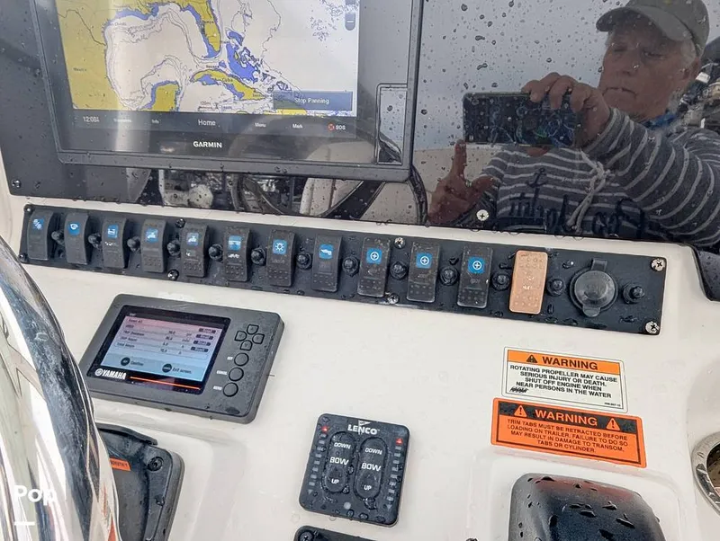 Slide: The Image of Sea Hunt Ultra 239 SE 2020 - 16110572