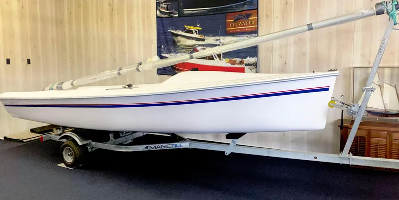 Slide: The Image of 2021 Catalina 16.5 - Hull - 2