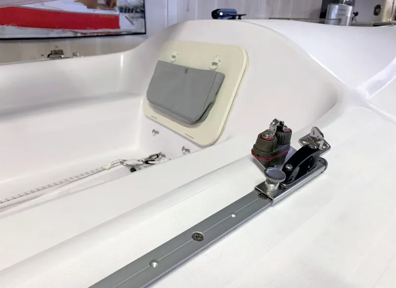 Slide: The Image of 2021 Catalina 16.5 - Jib track - 6