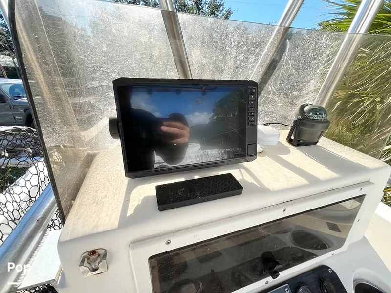 Slide: The Image of GPS / Fishfinder - 16111131