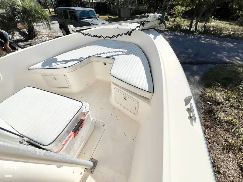 Slide: The Image of Bow Seating - 16111147