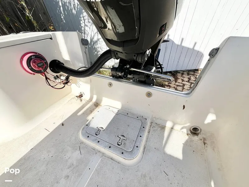 Slide: The Image of Sea Hunt Triton 200 2002 - 16111142