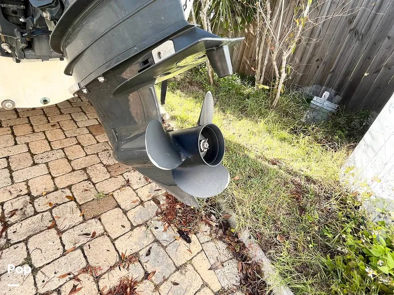 Slide: The Image of Sea Hunt Triton 200 2002 - 16111125