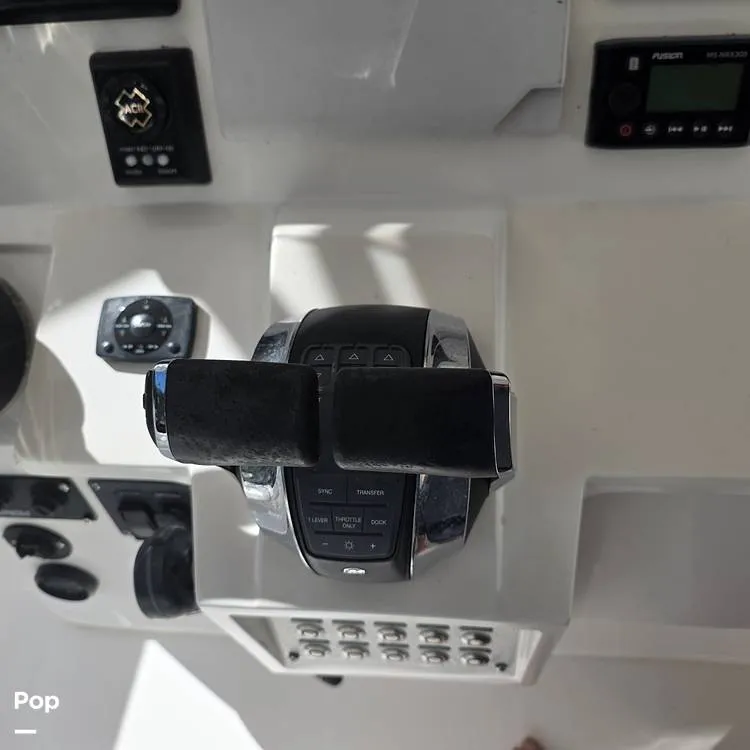 Slide: The Image of Intrepid 375 2014 - 16132039