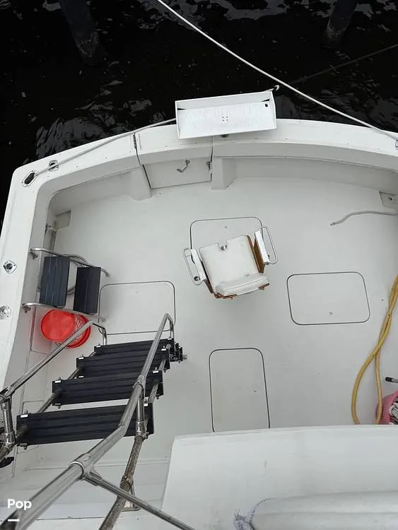 Slide: The Image of Hatteras 37 convertible 1978 - 16091665