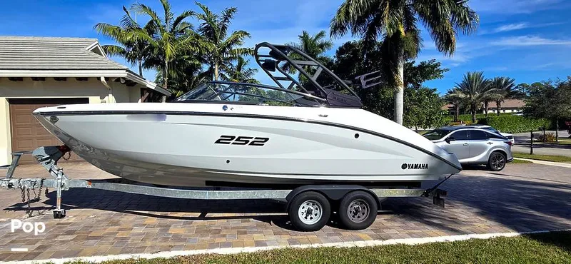 The Image of Yamaha 252XE 2023 - 16151930